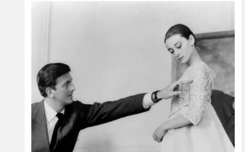 046提到优雅，纪梵希到底在讲什么(002)_X017-奢侈品鉴定教程最新合集_7、奢侈品普及课（音频+电子书）