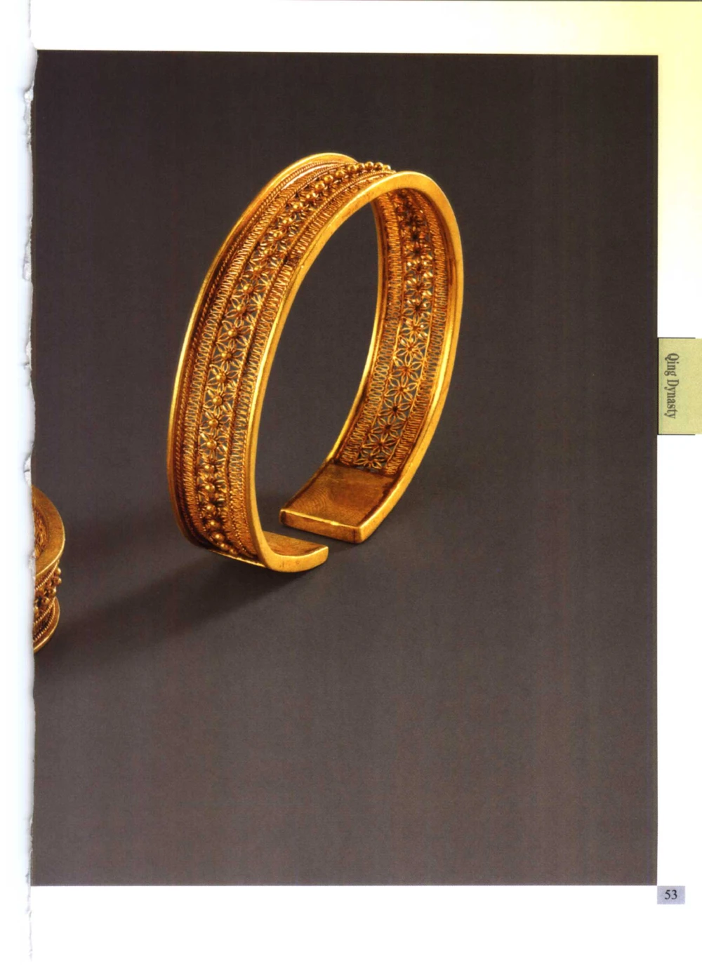 《北京文物鉴赏》明清金银首饰[中英文本]_X018-玉石珠宝鉴定教程最新合集_5、玉石鉴定专题全套课程_玉石电子书_中国古代金银首饰