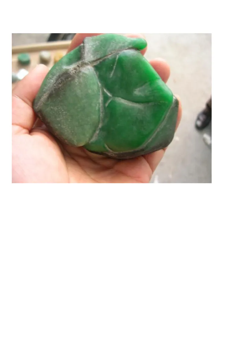 癣的表现及对色的影响_X018-玉石珠宝鉴定教程最新合集_8、玉石翡翠鉴定与投资电子资料