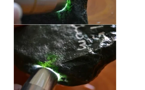 新手应该寻找怎样的石头练手_X018-玉石珠宝鉴定教程最新合集_8、玉石翡翠鉴定与投资电子资料_赌石专题