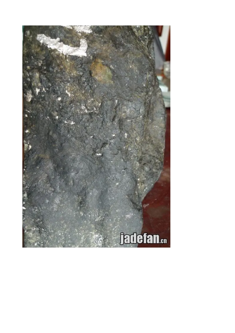 戒烟赌石帖_X018-玉石珠宝鉴定教程最新合集_8、玉石翡翠鉴定与投资电子资料_赌石专题